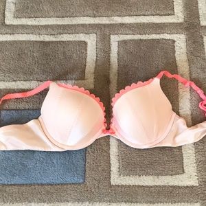 Victoria’s Secret Very Sexy Push-Up 36B
